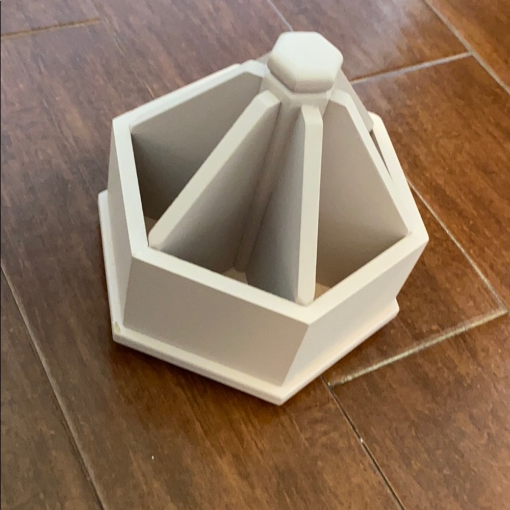 Spinning holder